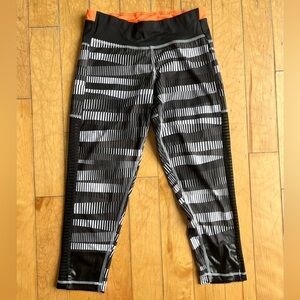 Adidas Sample Capri Athletic Black Orange Leggings Size Small